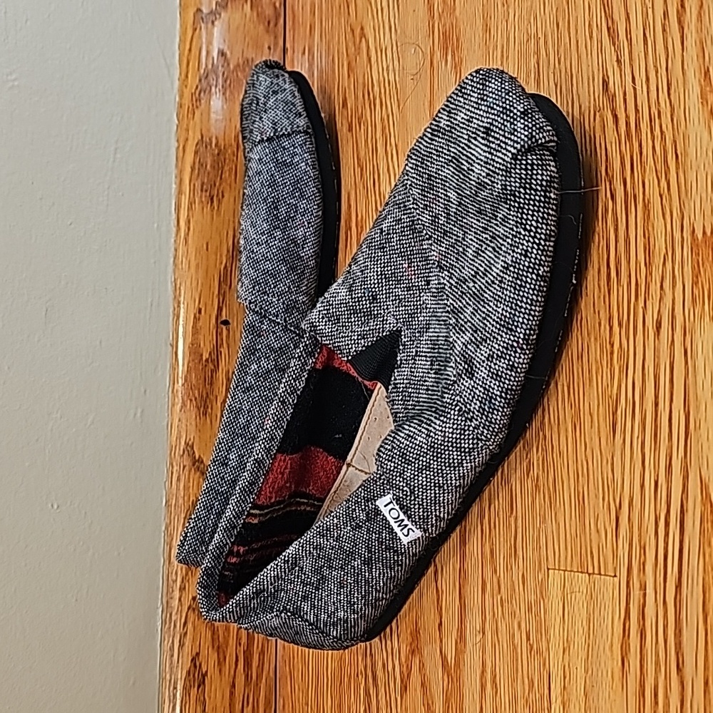 TOMS Men's Black and White Marled Alpargatas